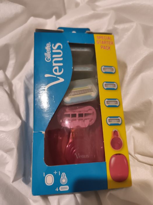 Mini maszynka do golenia damska z 4 ostrzami i etui, Gillette Venus sn
