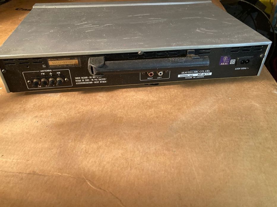 Tuner Akai em óptimo estado
