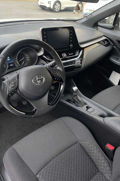 Toyota C-HR 1.8 Hybrid