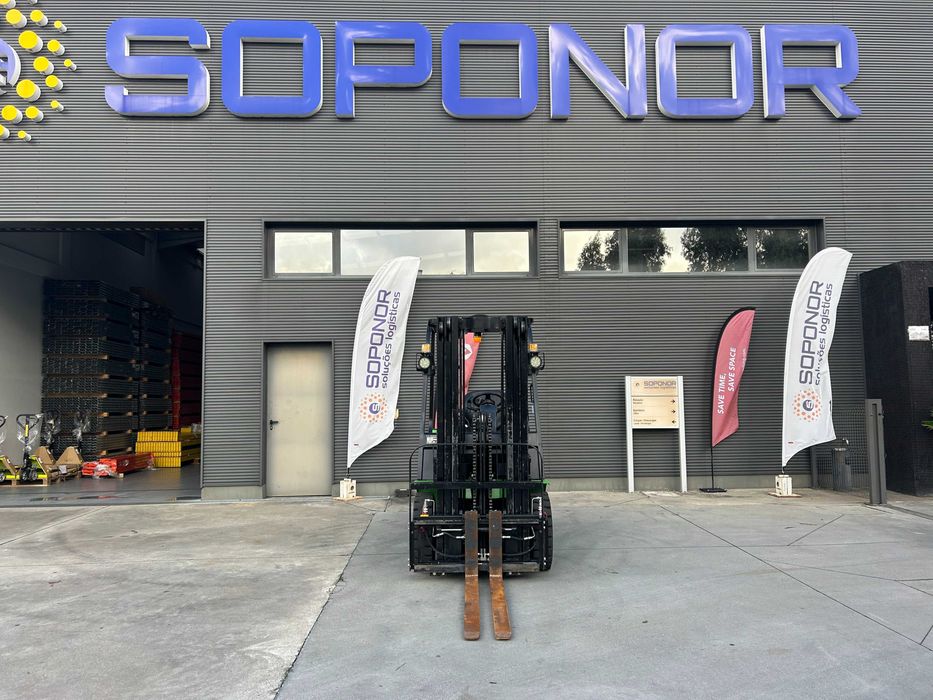 Empilhador Euroyen elétrico 2500 Kgs
