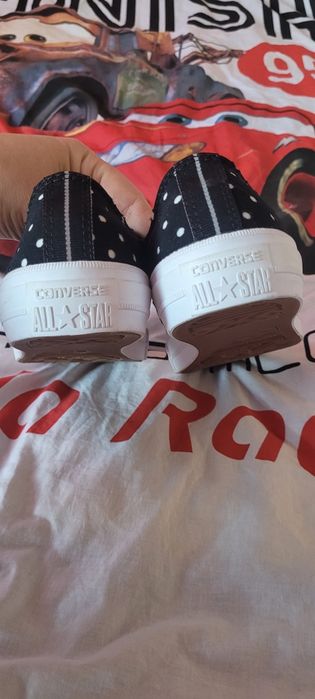 Продам кеди Converse