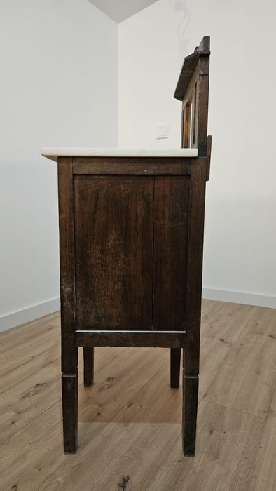 Mesa de Cabeceira Antiga