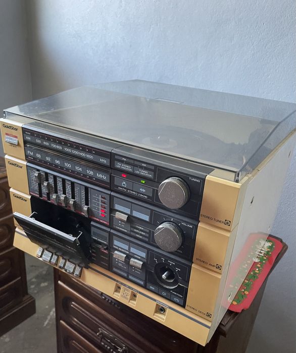 Vintage Gold Star - GSM 6100 Music Center System