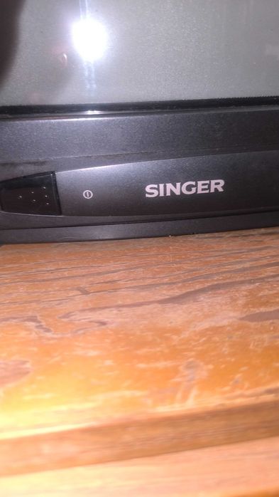 Televisão Antiga Singer - 36 cm