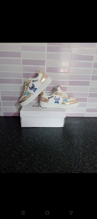 Tênis menina Stitch tamanho 28