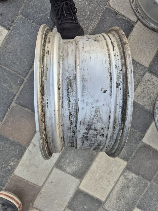 Продам диски на авто