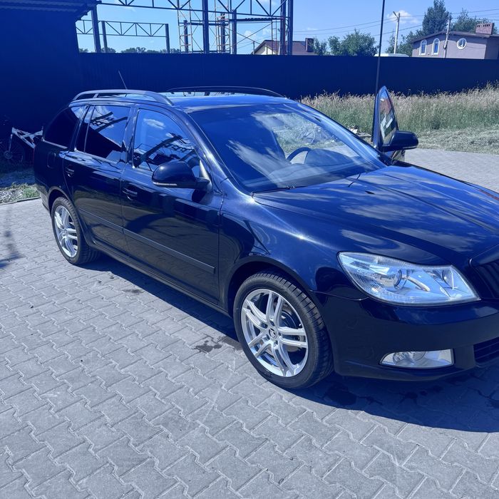 Skoda Octavia 2011 VIN TMBHT61Z6C8007227 фото оголошення 3 з 8