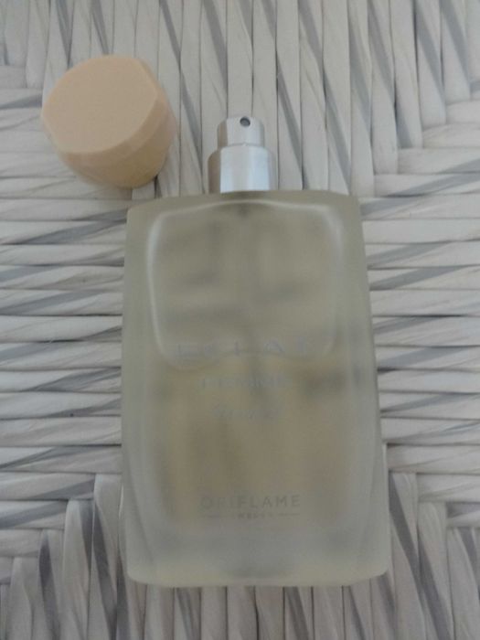 Perfume Eclat Femme Weekend Oriflame