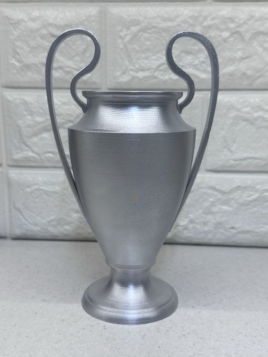 Кубок UEFA 18 см