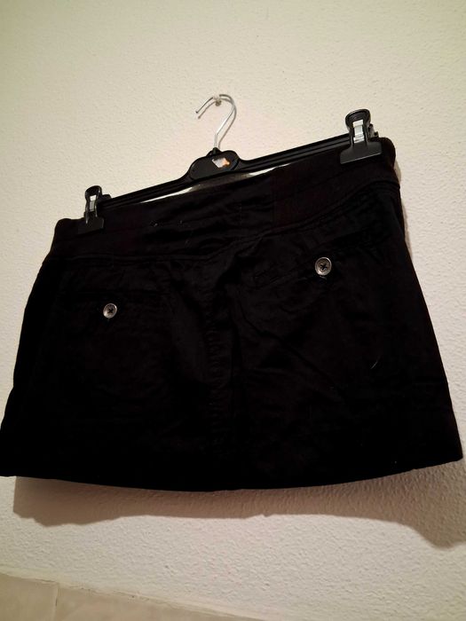 Saia Breskha,top H&M e short Rafthi.