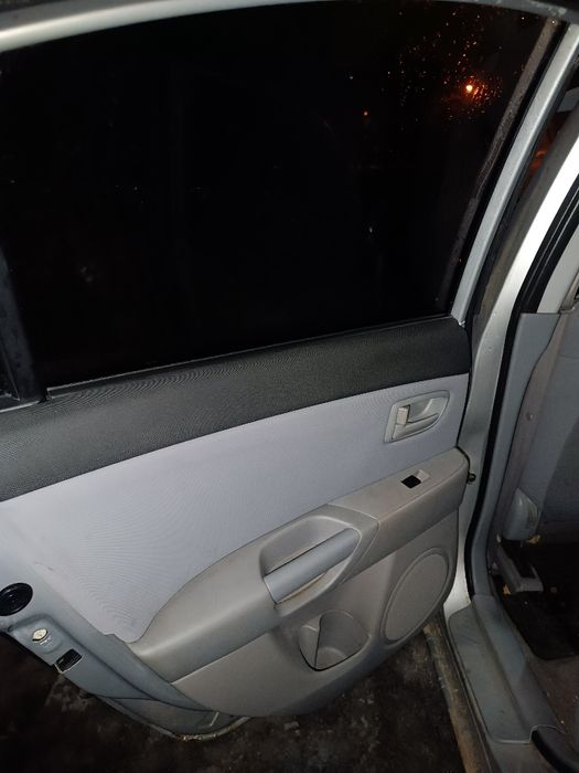 Мазда 3 2004 г  продаж