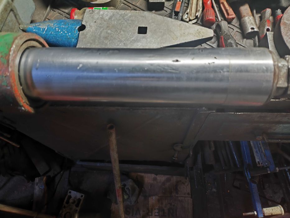 Silownik dwustronnego dzialania orginal