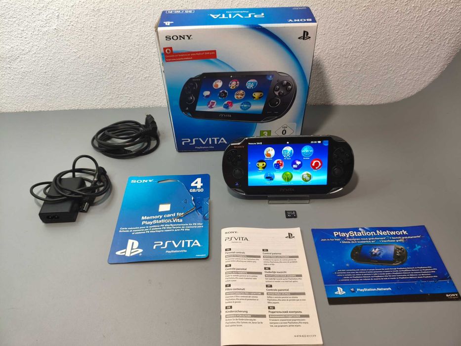 PSVita Completa Em Caixa