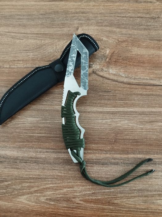 Nóż myśliwski survival