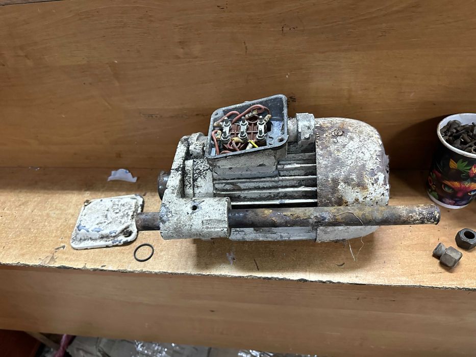 Электродвигатель    0.75\1500