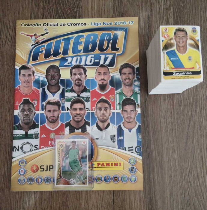 Coleção de cromos por colar da Liga Portuguesa 16/17