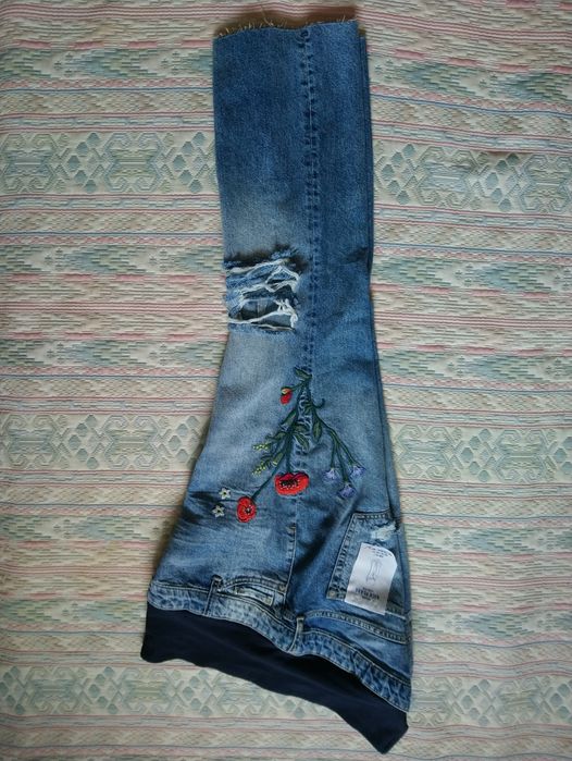 Літні джинси для вагітних 44 розмір з дирками і вишивкою