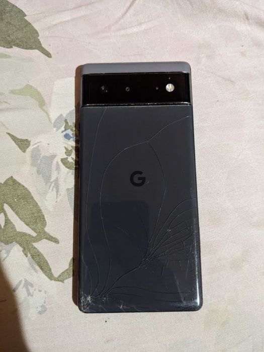 Продам pixel 6 Neverlock + подарок