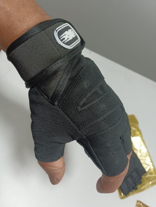 Calçado e luvas motard  em Stock (, Ocasião de negócio)