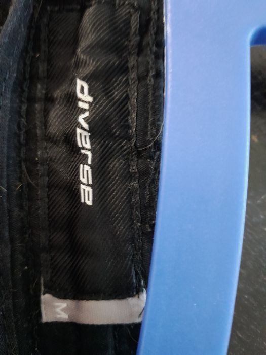 Spodnie materialowe diverse rozm M, stan bdb