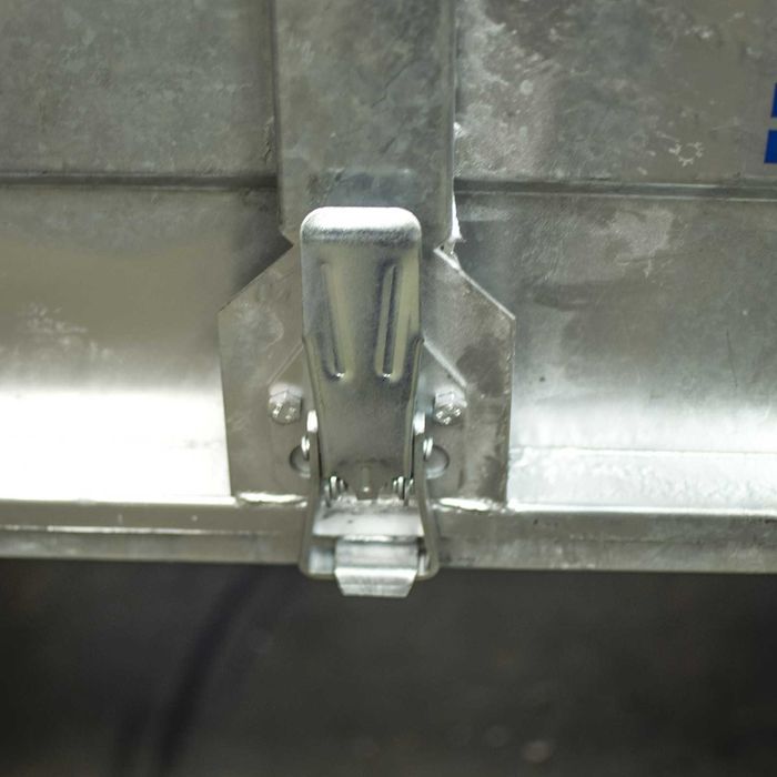 Przyczepa z wywrotem do ATV z mocnym wózkiem i ładownością 1,5 tony.