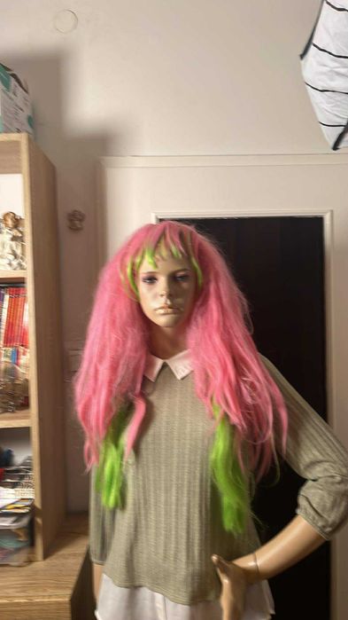 Nr 16 Peruka, przebrania.