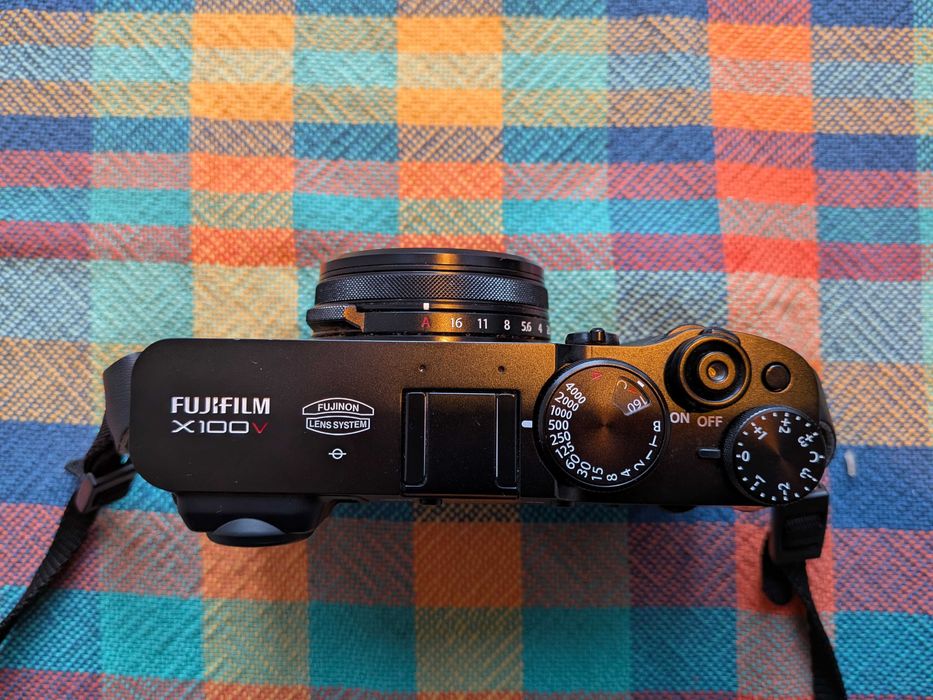 Fujifilm X100V + bateria extra & carregador