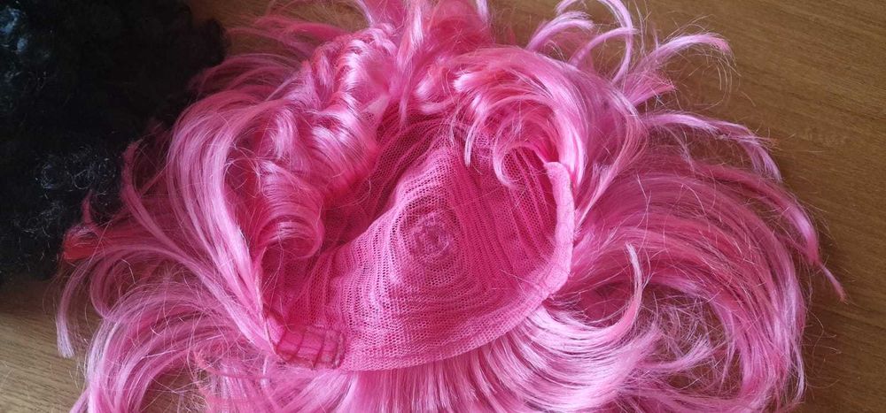 Peruka włosy różowe