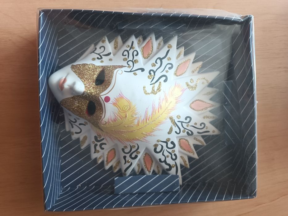 Маски декоративние