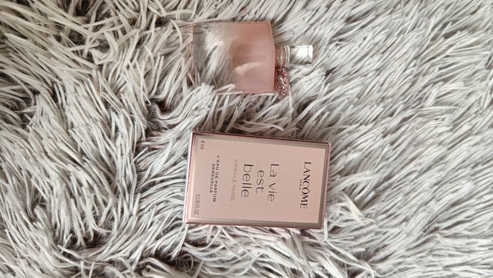 Perfumy Lancome La vie Est Belle vanille nude 4 ml