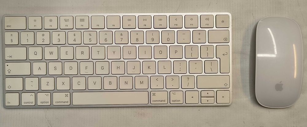 Apple iMac 1418 rok 2017  21.5" 1920x1080 i5 2,3GHz 8GB 1Tb