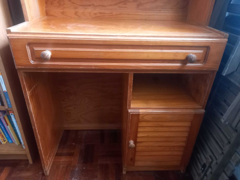 Estante secretária em pinho maciça