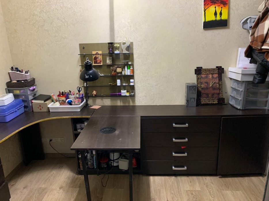Уголок Для Нейл мастера,встроенная