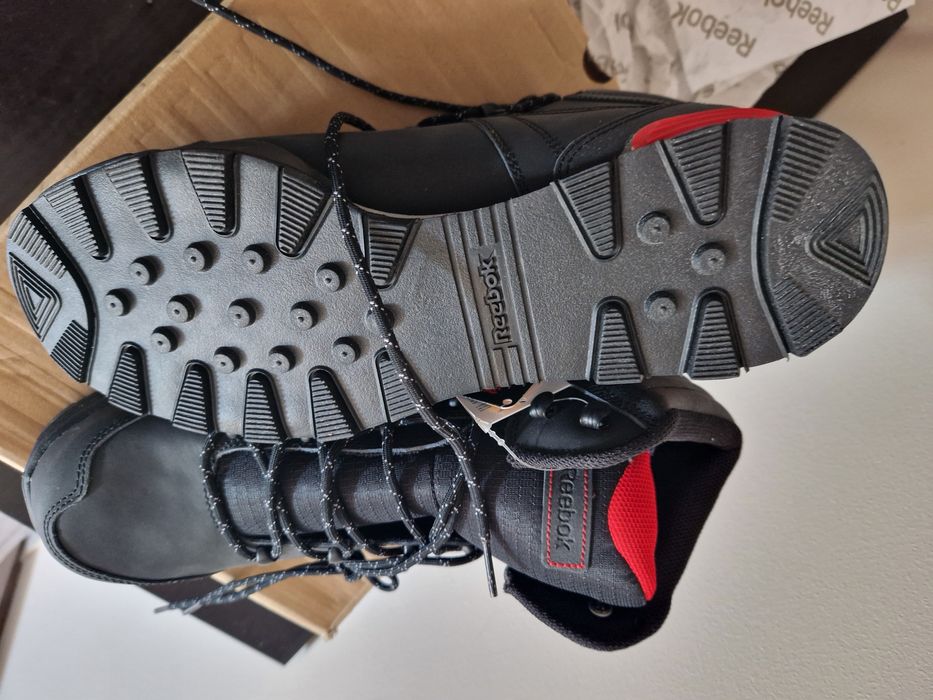 Buty reebok arctic ready 3  44 28.5cm