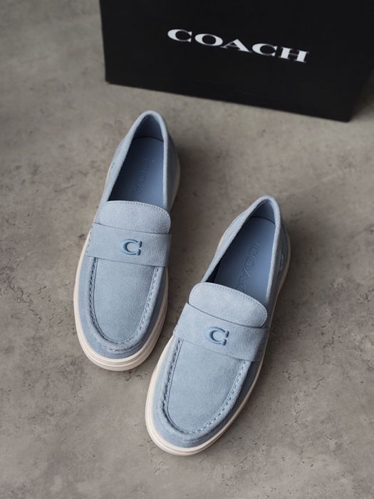 Замшеві блакитні лофери бренд Coach розмір 44 та 40.5
