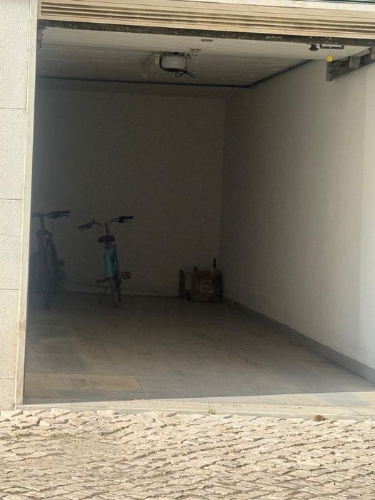 Aluguer Garagem Massama Norte