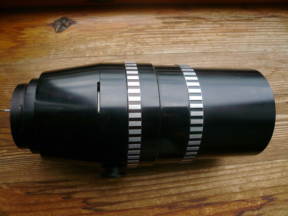 Carl Zeiss Jena Sonnar 300 mm/4.0 під средній формат.