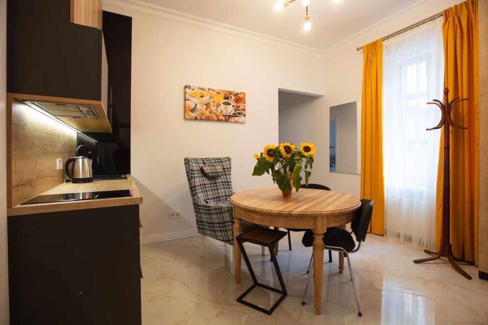 Апартаменти центр площа Ринок, Стрийський парк, Пекарська, Франка