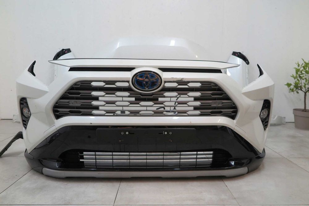 Бампер передний перед Toyota Rav 4 V рест до рест разборка