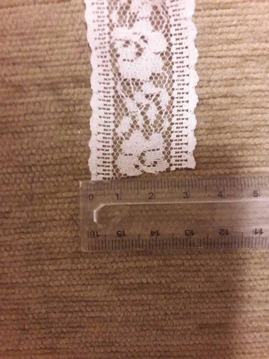 Кружево с этикетками 1990 год. Есть разные размеры и рисунки