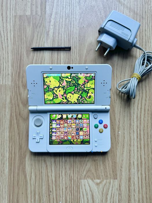 New 3DS Branca (128Gb, 300+ Jogos)