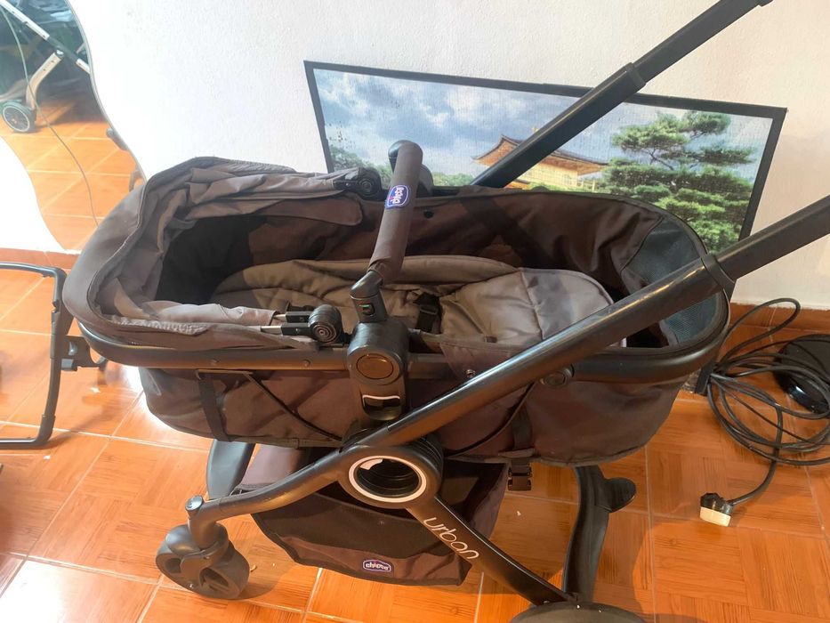 Carrinho de Bebé Urban Chicco com Acessórios