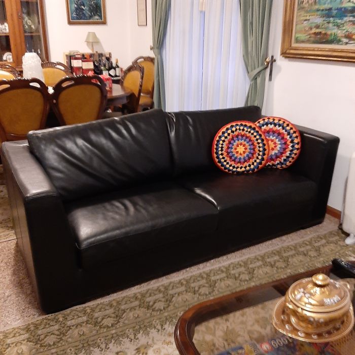 Magnífico Sofá Couro Genuíno