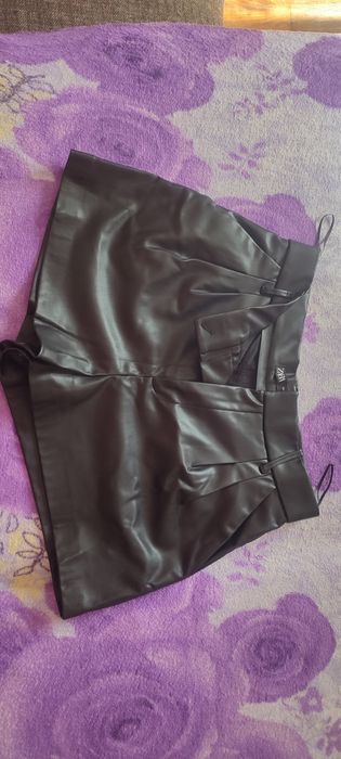 Шорти Zara екокожа 430 грн Турция  ,юбка екокожа  280  грн