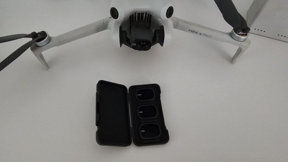 DJI Mini 4 Pro Fly More Combo