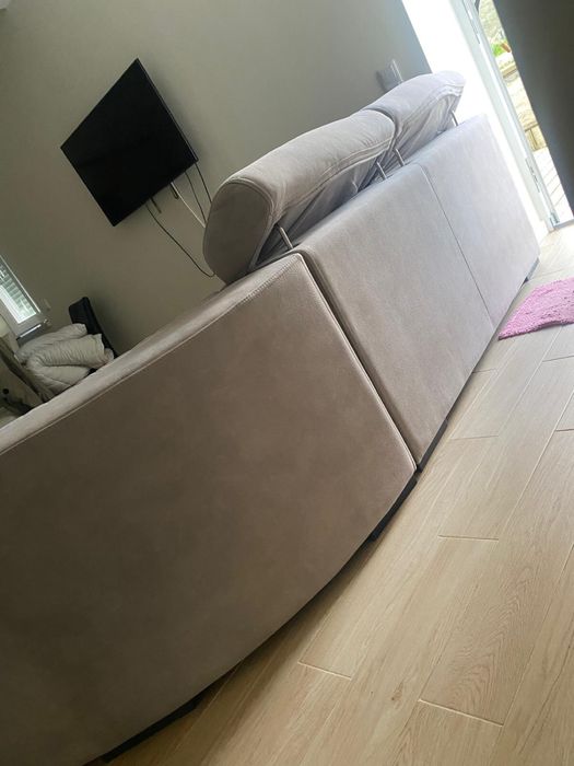 Sofa 4 lugar, cama em  todos os lugares.