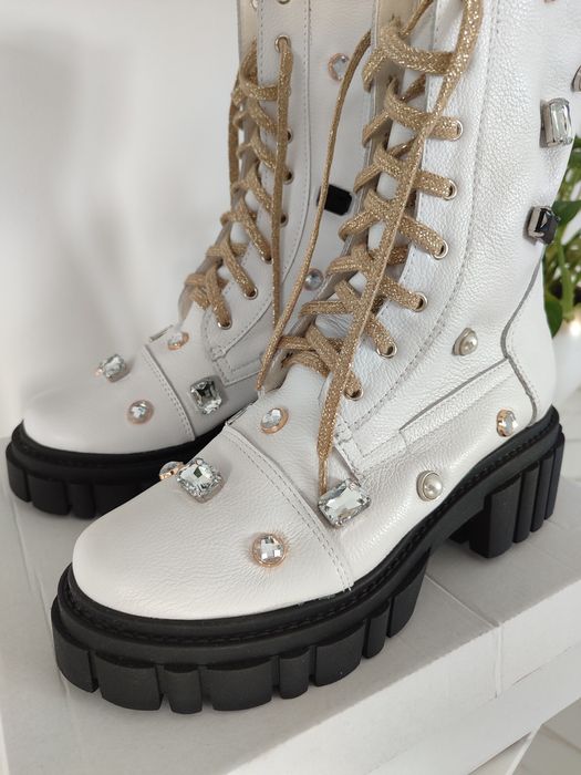 Eleganckie workery z ozdobami naturalna skóra kolory