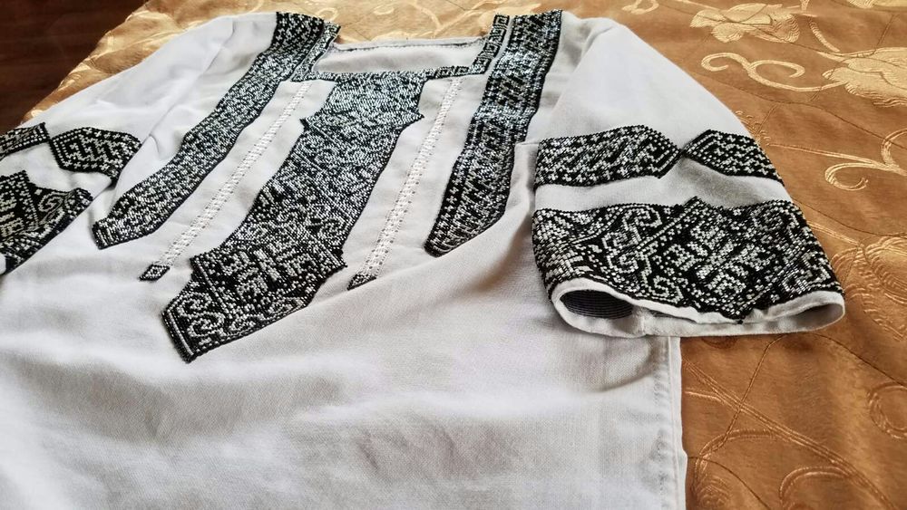 Вишиванка бісером. Сорочка жіноча. Бісер