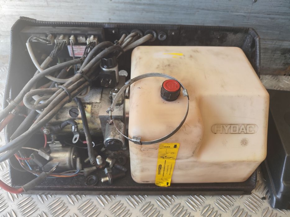 Маслостанция  на гидроборт 24 вольта , Палфингер