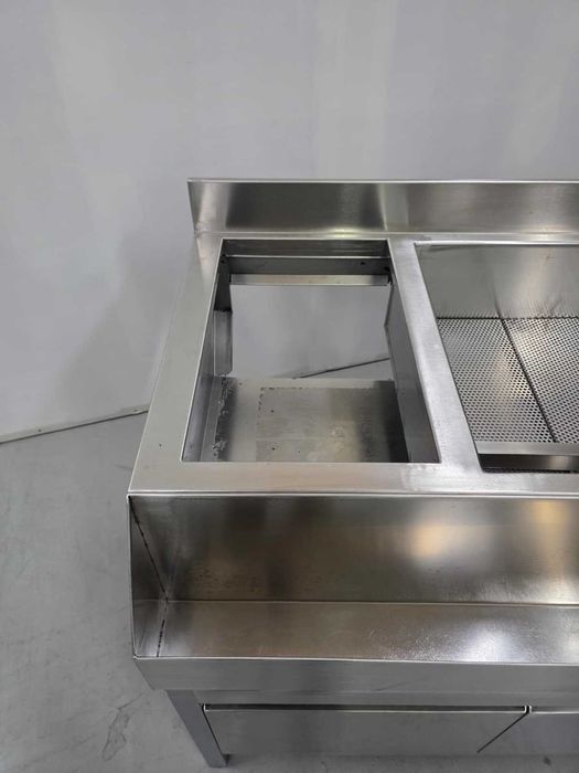 Balcão Refrigerado com Estação de Cocktails